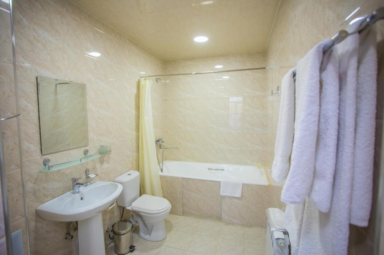 Hotel Grand Capital Tashkent Bagian luar foto